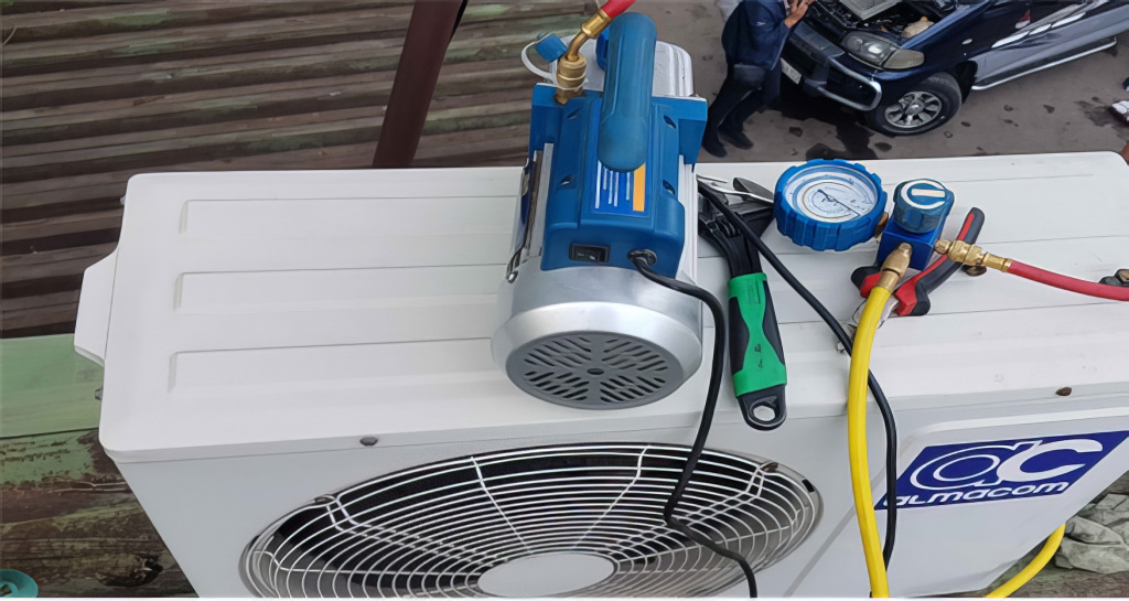 Неисправный кондиционер Неисправный кондиционер